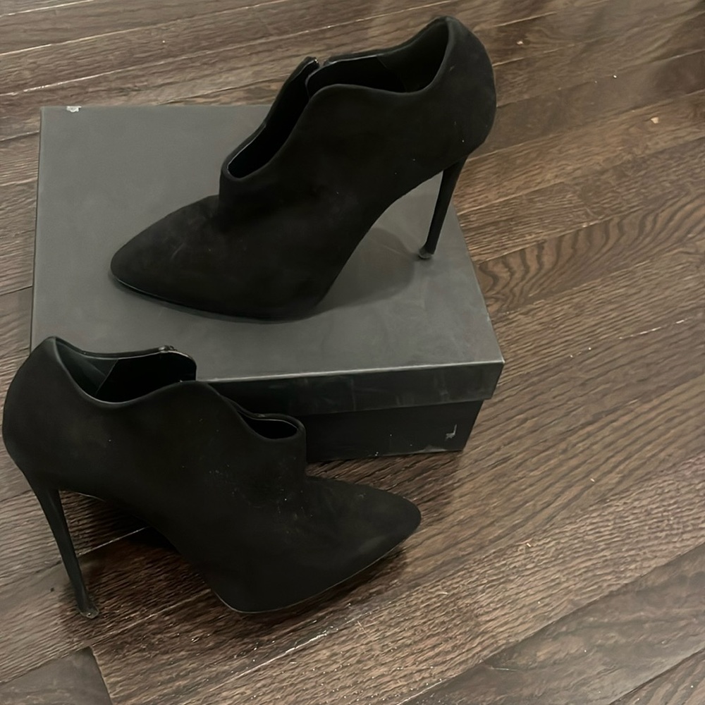 Giuseppe Zanotti- Olinda / blk suede/10